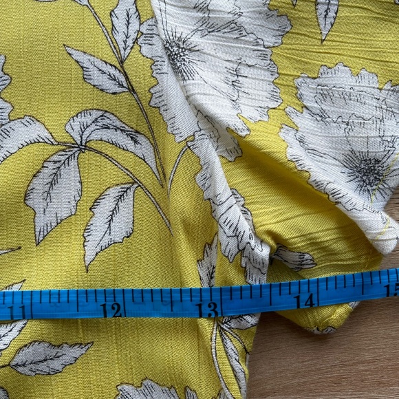 LUSH yellow floral print top - Size M - Picture 9 of 15